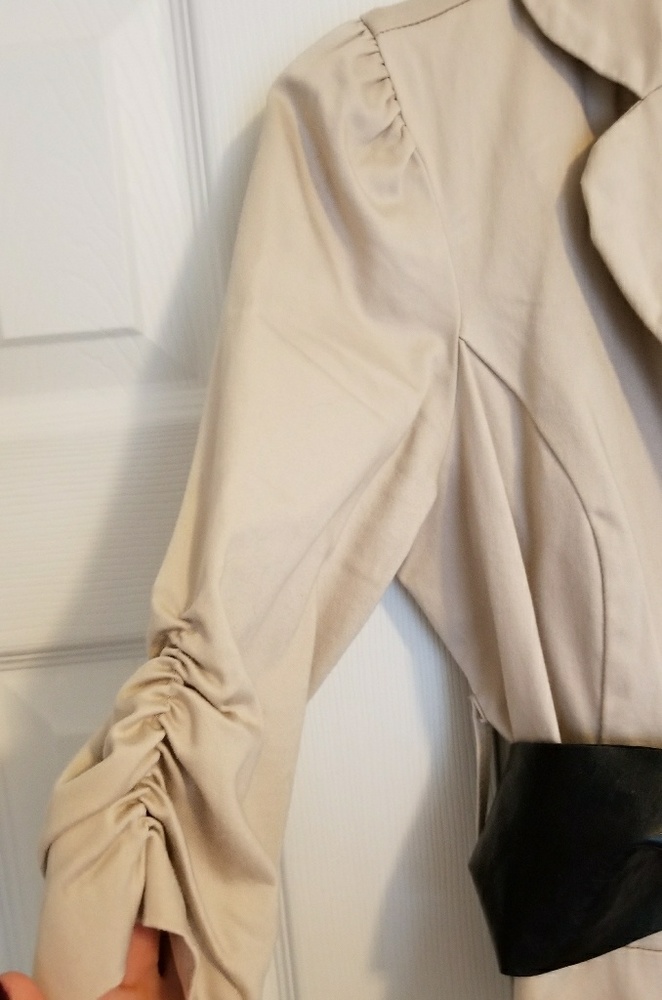 SOLD 💢 Bowtie Stretch Blazer & Cami - Picture 5 of 8